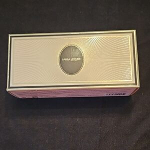 Laura Mercier Gold and Cream Box